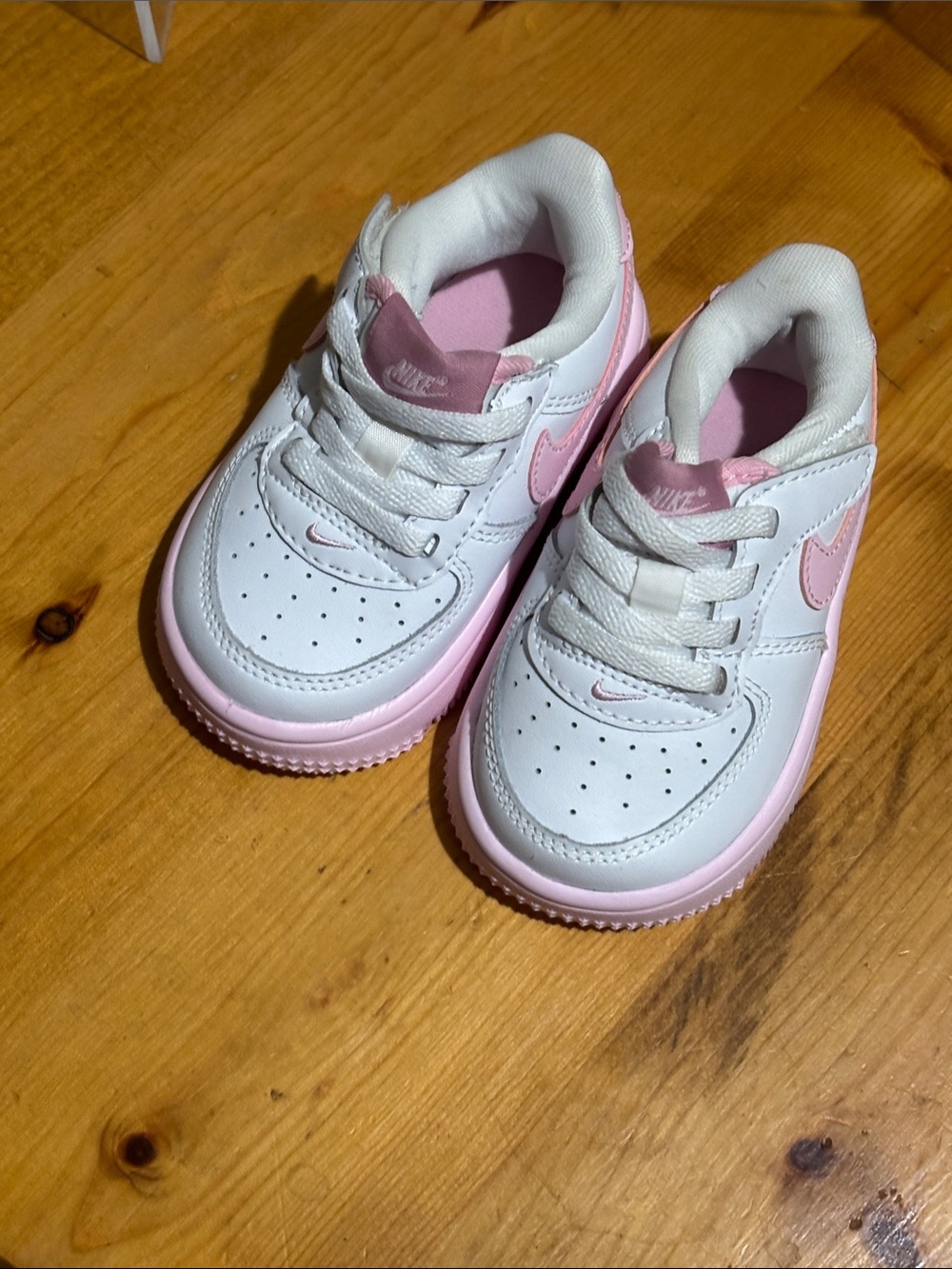 Nike Kids White & Light Pink Low-Top Sneakers 5C